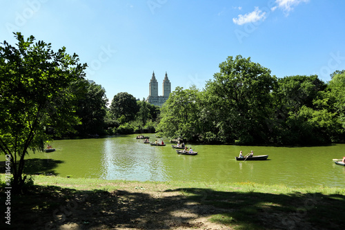 rowboat bond in central park