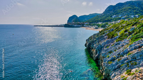 Vista de la Costa del Garraf en Barcelona en pleno Verano