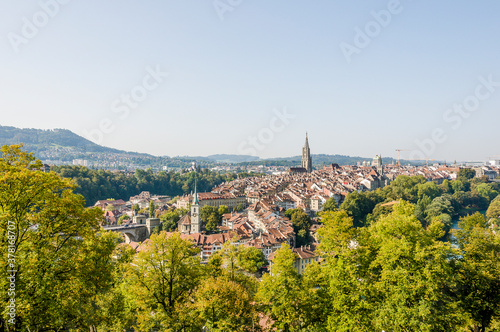 Bern, Stadt, Altstadt, Münster, Nydeggkirche, Altstadthäuser, Aussichtspunkt, Nydeggbrücke, Nydegg, Rosengarten, Gurten, Aare, Fluss, Sommer, Schweiz