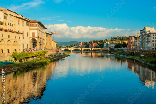 A view from above of the bridges of the Arno River in Florence.
The ancient bridge of Ponte Vecchio