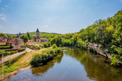 Dans les rues de Saint Léon sur Vézère photo