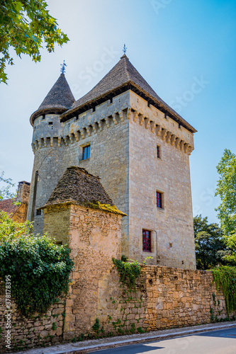 Dans les rues de Saint Léon sur Vézère