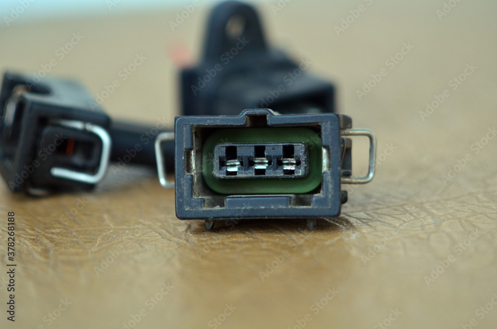 Photo of car speed sensor connector Photo of car speed sensor connector