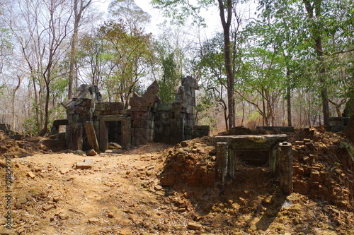 カンボジア コーケー遺跡群