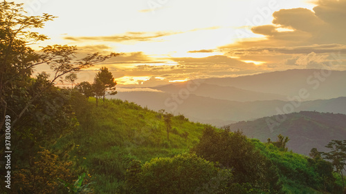 The sun sets in the evening with a variety of vegetables grown and nature