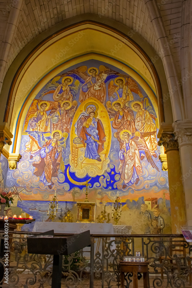 Obraz premium Ile d'Oléron. Saint-Pierre. Autel de l'église Saint-Pierre. Charente-Maritime. Nouvelle-Aquitaine 
