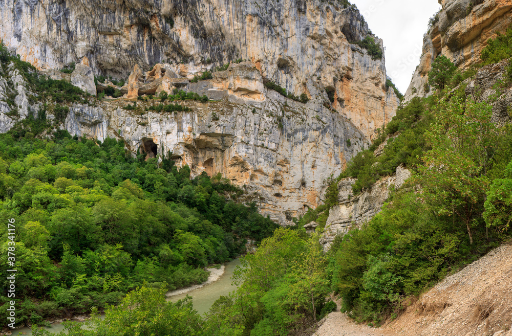 Verdon canyon and deep lying Verdon river along the famous Martel hiking trail, France