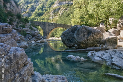 pont romain et gorges de la méouge près de Sisteron photo