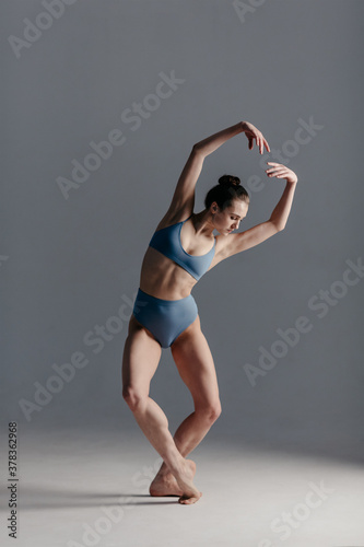 the modern ballet dancer dancing