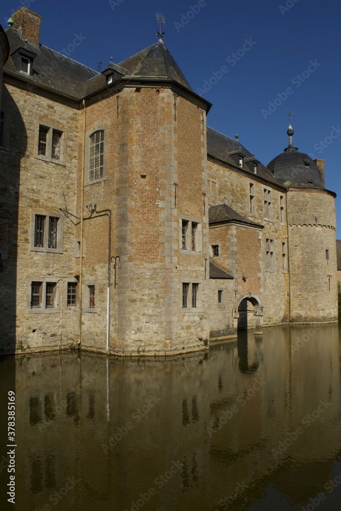 château de Lavaux Saint-Anne.