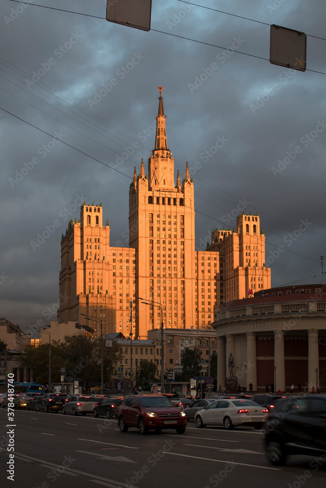Obraz premium Stalin's skyscraper on Barrikadnaya in the rays of the setting sun