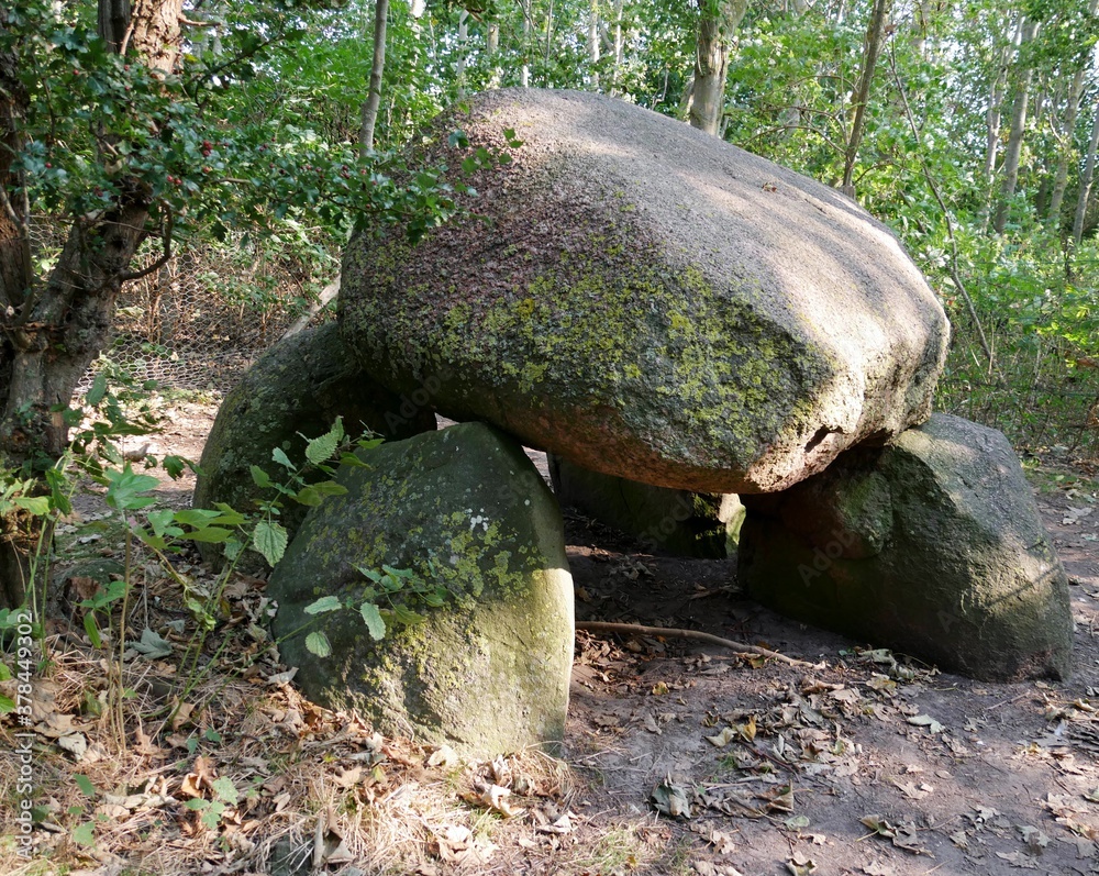 Hünengrab bei Landkirchen Hünengrab bei Landkirchen