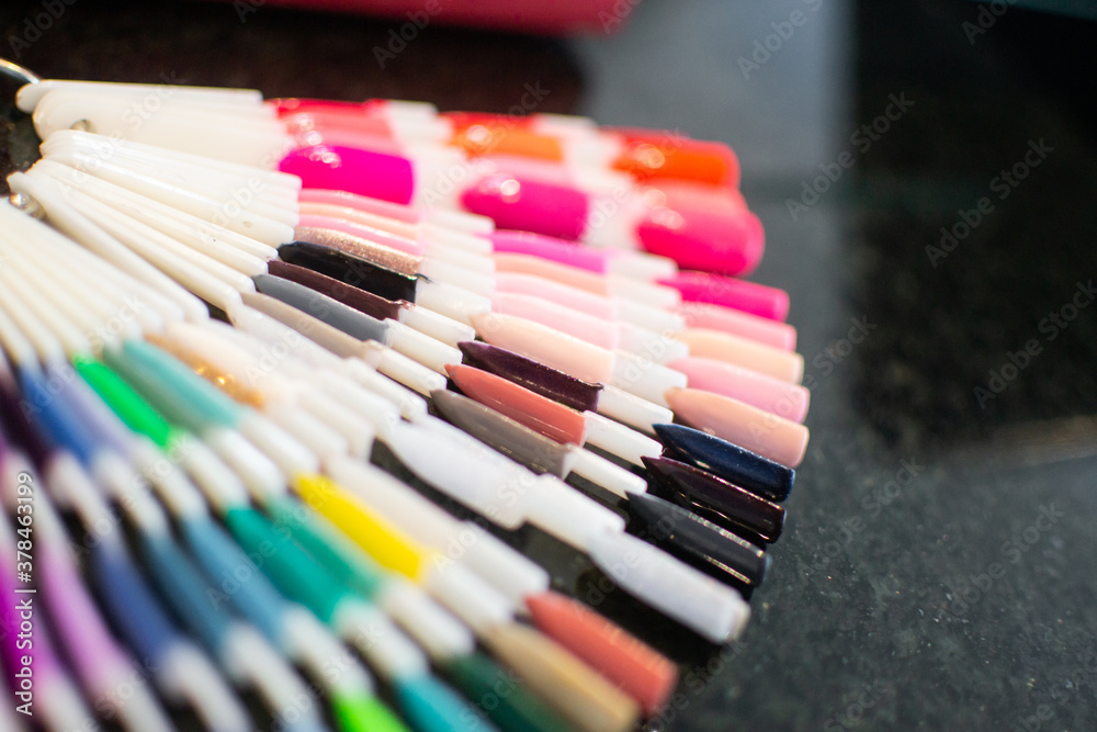 Un día de manicura y colores de primavera Un día de manicura y colores de primavera