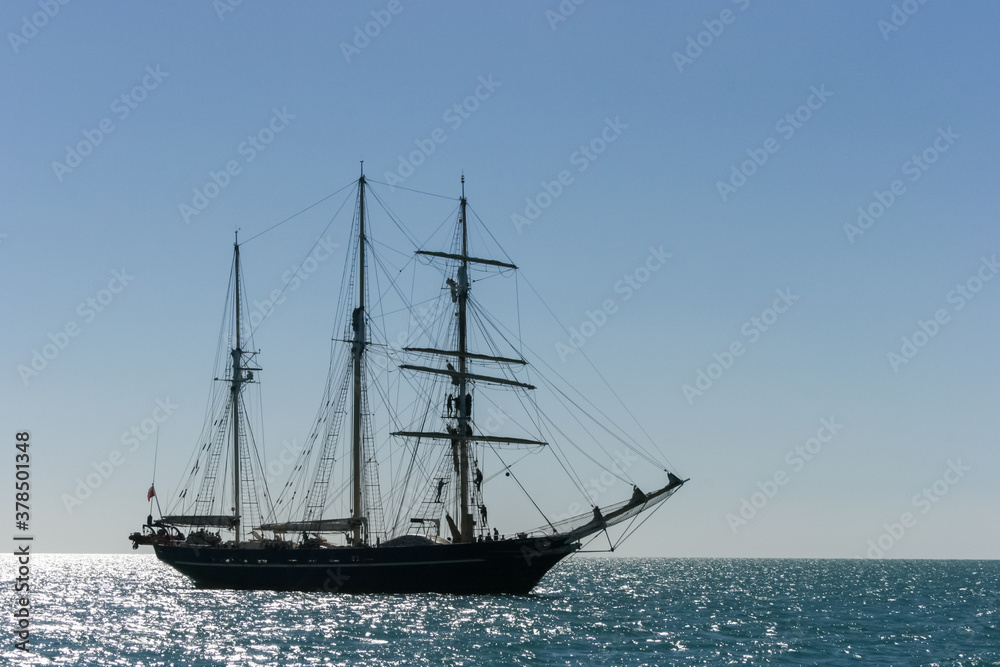 Sailing around Shark Bay, Western Australia