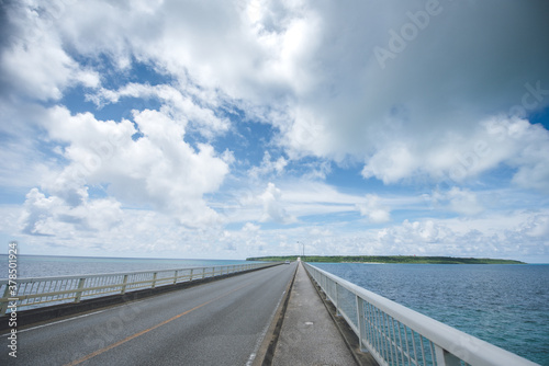 ビーチ, 来間大橋, 来間島, 宮古島, 沖縄, 日本 © tky15_lenz