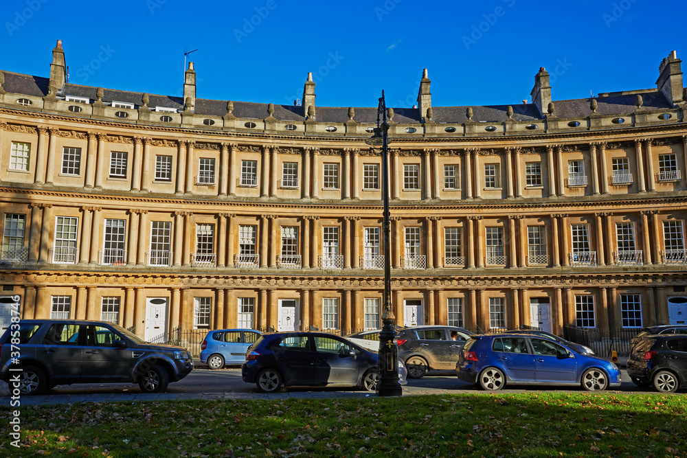 Fototapeta premium Architectural detail of the historic 'The Circus' in Royal Bath Spa