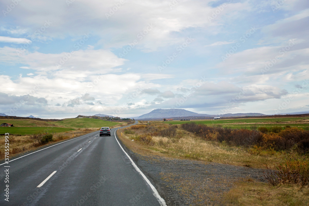 Fototapeta premium Scenic landscape view of Icelanding road and beatuiful areal view of the nature