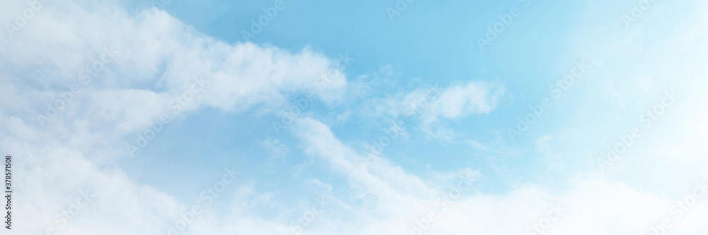 Obraz premium Blue sky with white cloud. The summer heaven is colorful clearing day Good weather and beautiful nature in the morning.
