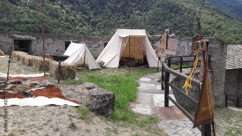 Wallpaper Mural riproduzione dei villaggi delle tribù galliche Torontodigital.ca