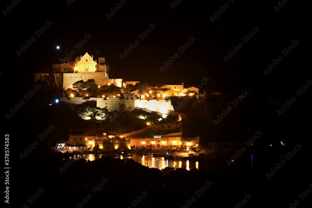 Fototapeta premium San Nicola di notte