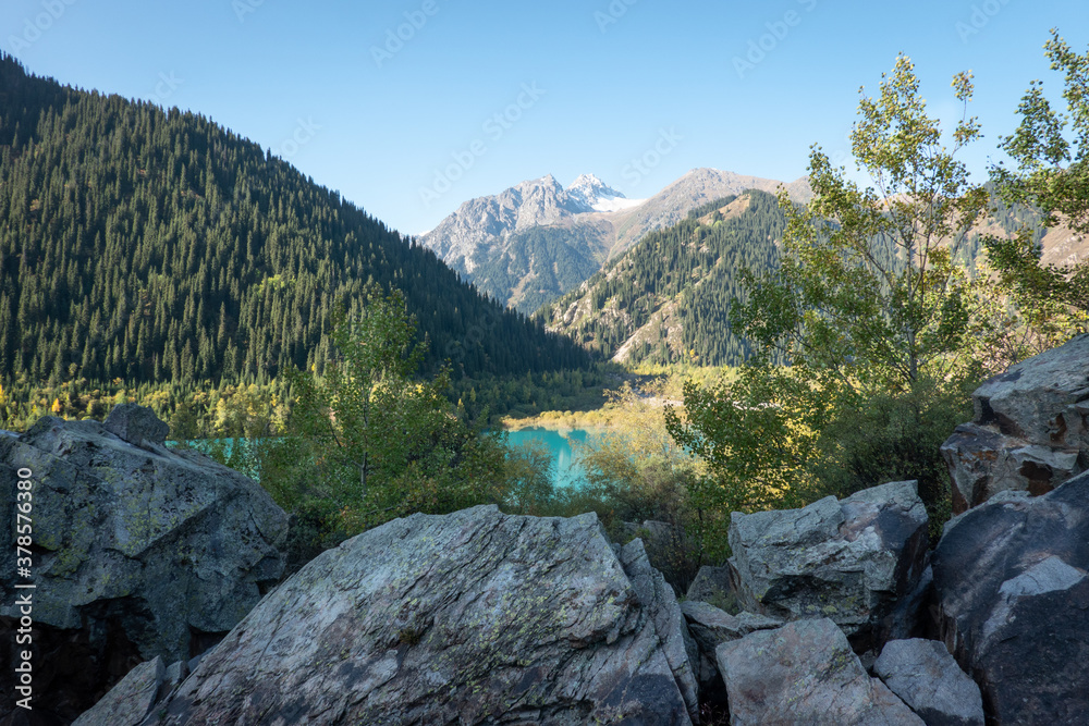 Obraz premium Scenic mountain lake in autumn. Issyk lake, Kazakhstan