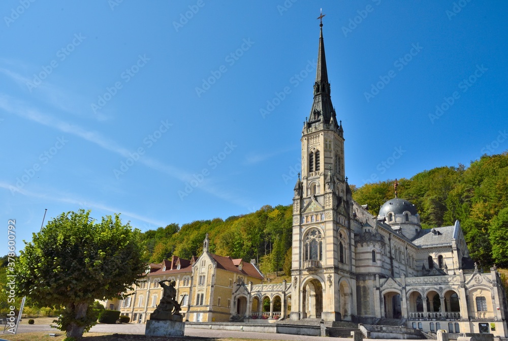 Basilique du Bois-Chenu (Vosges)