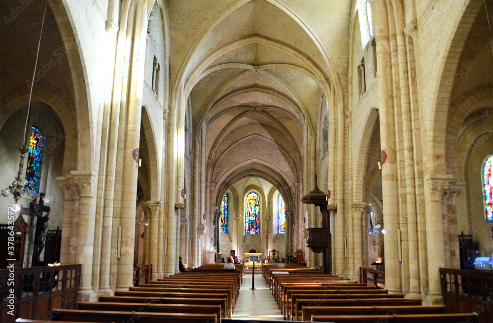 Paris, France - Inside Église Saint-Pierre de Montmartre