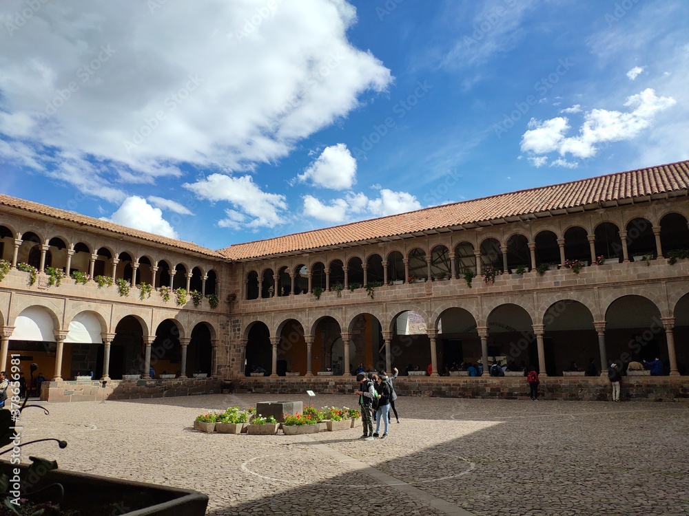 Patio Qorikancha Perú-Cuzco