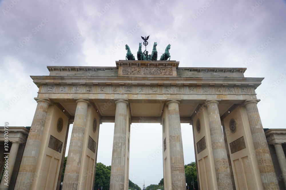 Branderburg Gate - a historical building in the center of Berlin 