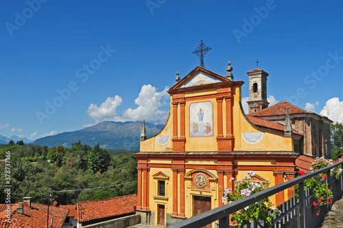 Magnano, la parrocchiale di San Giovanni - Biella photo