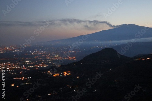 Castelmola - Scorcio dell'Etna di sera © lucamato