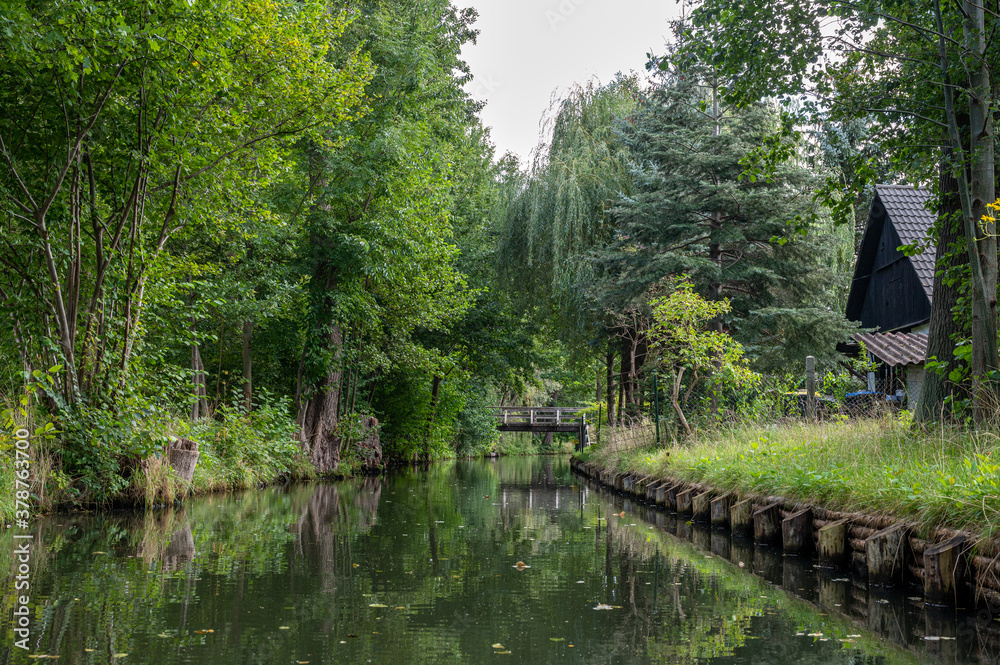 Spreewald Kanäle und Fließe mit Landschaft Spreewald Kanäle und Fließe mit Landschaft