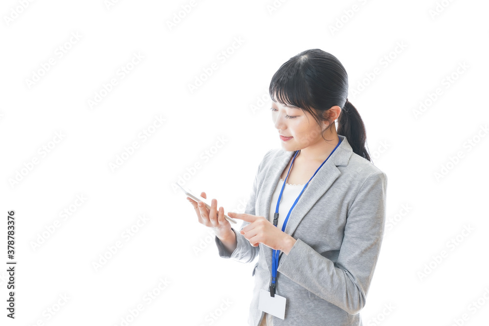 電卓を持つ若いビジネスパーソン 電卓を持つ若いビジネスパーソン