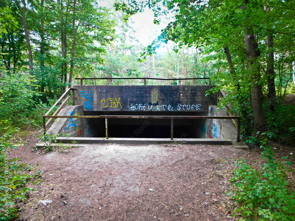 Der geflutete ehemalige Bahnhof Karlshagen Der geflutete ehemalige Bahnhof Karlshagen