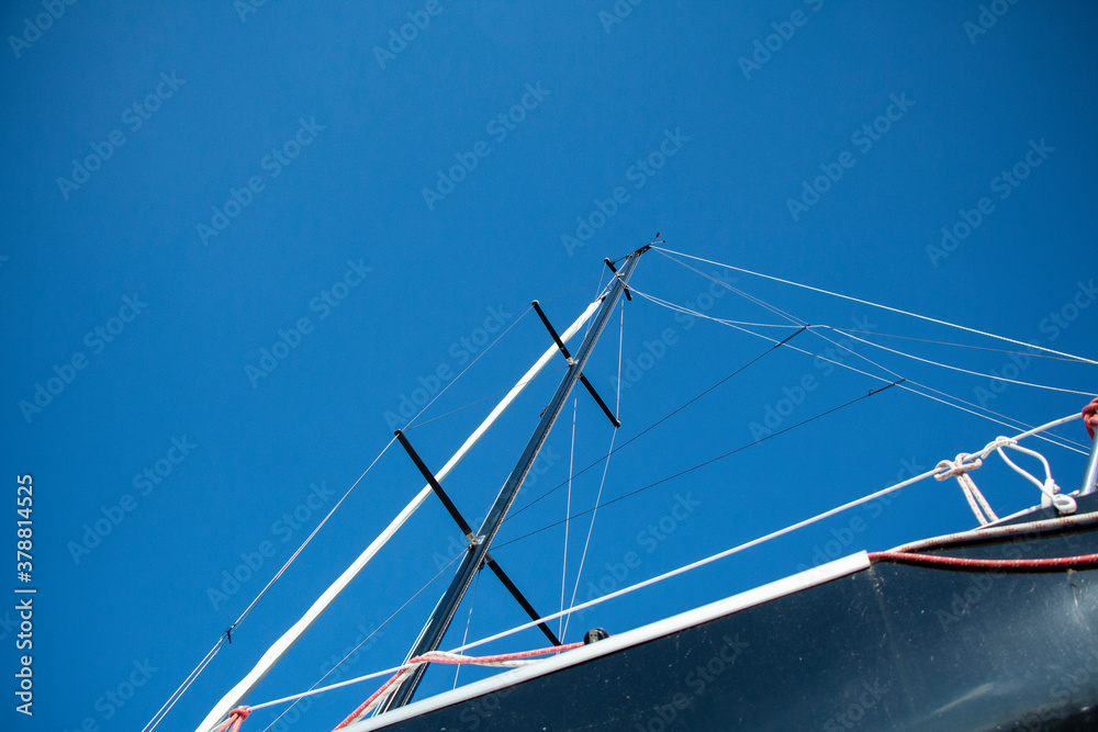 Obraz premium Sailboat from below