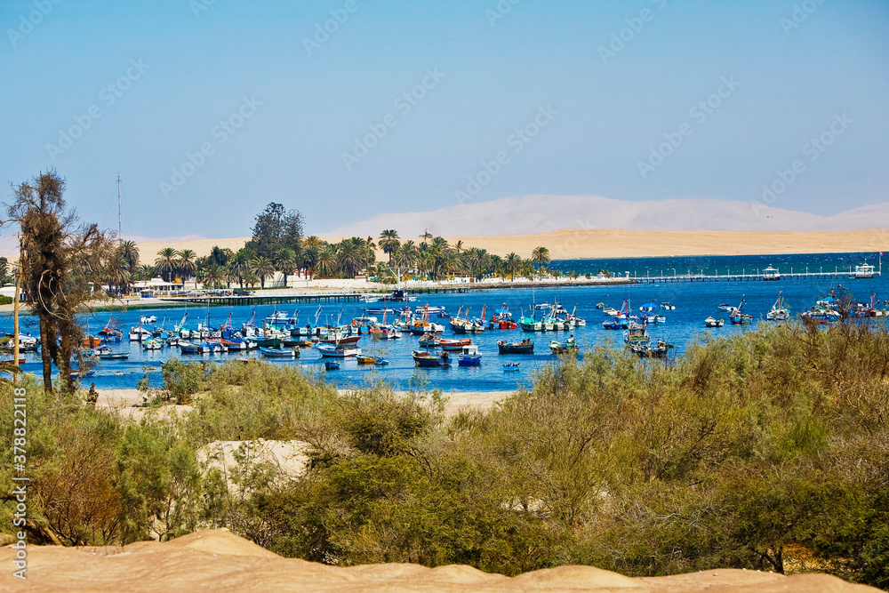 Fototapeta premium Boats in the sea, Town Of El Chaco, Peru