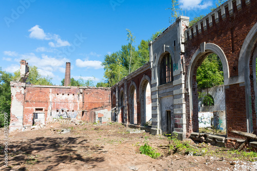 Destroyed building of the Kuibyshev water pump in Nizhny Novgorod photo