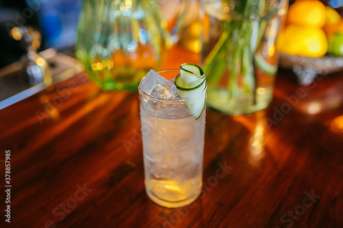 Cocktail de limon y hielo