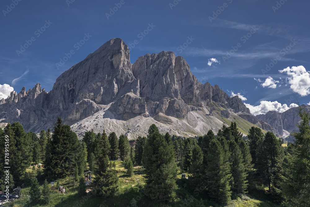 Peitlerkofel/Sass de Putia mountain with its two summits, Putia Grande and Putia Piccolo, as seen from Passo Delle Erbe (Erbe pass), Dolomites, South Tyrol, Italy.