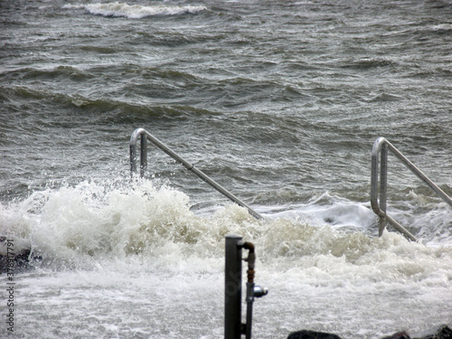 Stürmische See vor der Küste von Büsum. Schleswig-Holstein, Deutschland, Europa photo