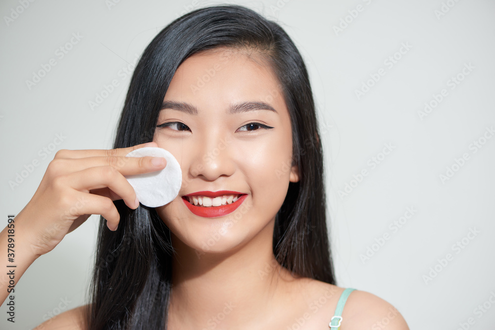 beauty woman sponge clear face beauty woman sponge clear face