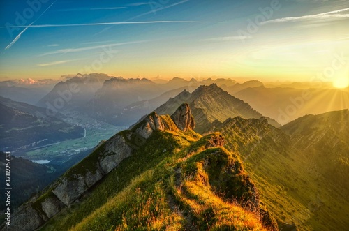 Speer, Höchster Nagelfluh Berg von Europa, schöne Abendstimmung mit Sicht au den Federigrat, Federispitz und das Glarnerland