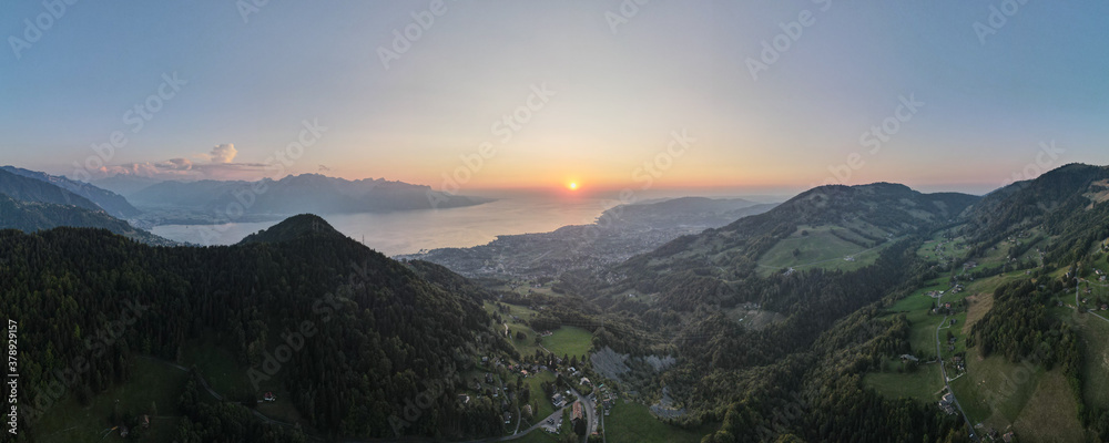 Naklejka premium Amazing panorama above the alps and the Swiss riviera. 