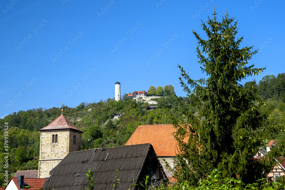 Fototapeta premium Blick von Ziegenhain zum Jenaer Fuchsturm