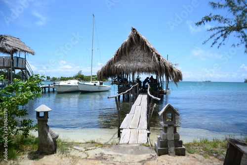 Isla tropial Guanaja en el caribe, de las Islas de la Bahía en Honduras