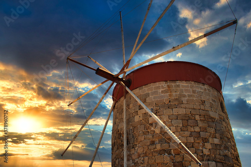 Obraz na płótnie The Windmills of Mandraki are located on the wave breaker of Mandraki Harbor in Rhodes w salonie
