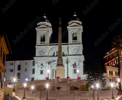 Obraz na płótnie The famous Santissima Trinità dei Monti church in Rome w salonie