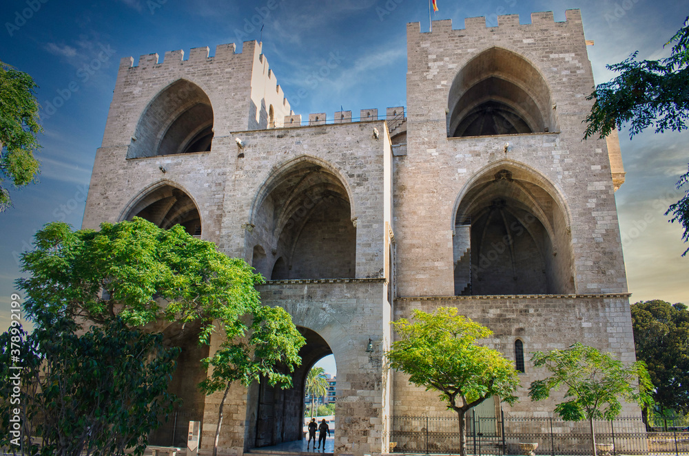 Arcos intramuros en la puerta de Los Serrano de Valencia