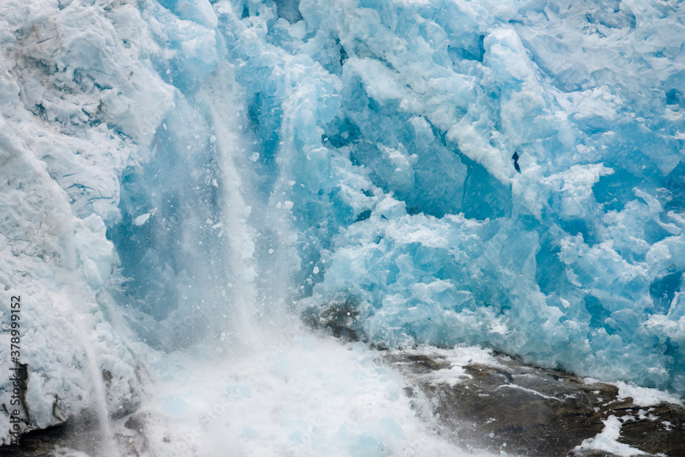 Fototapeta premium Calving Icebergs, Dawes Glacier, Alaska