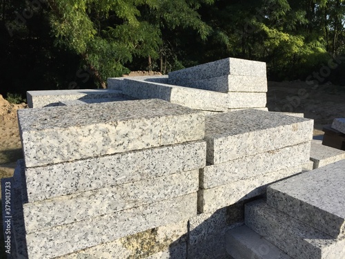 granit , materiały granitowe ,kostka granit ,wyroby z granitu
